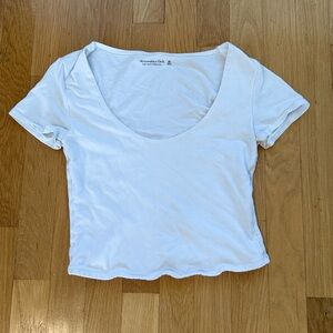 Abercrombie & Fitch Soft A&F White Scoop Neck Tee XS